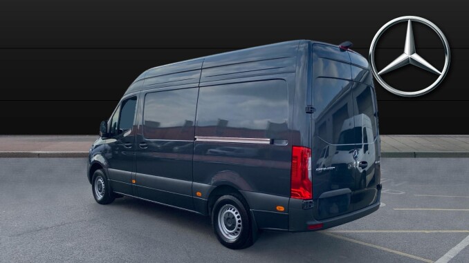 Mercedes-Benz Sprinter 315Cdi L2 Diesel Rwd 3.5t H2 Select Van - Image 4
